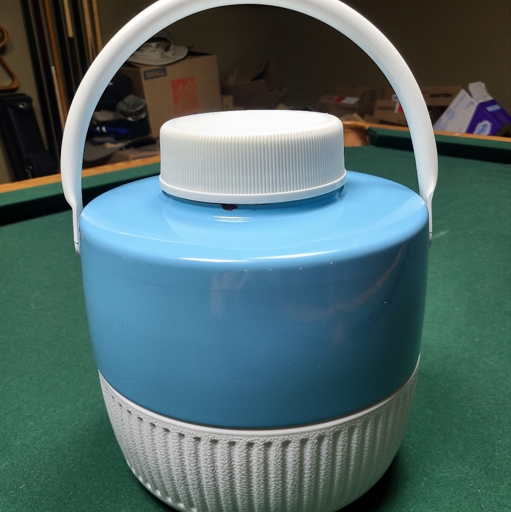 Vintage Coleman cooler jug. In Very nice condition. - Picture 2 of 12